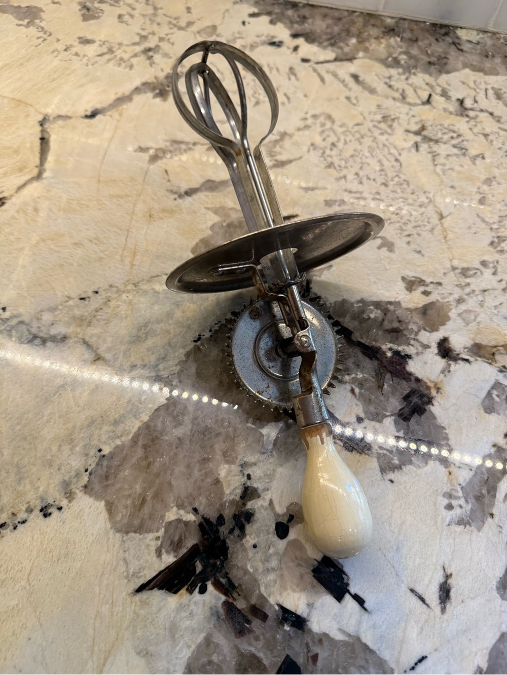 Vintage A&J Egg/Cream Beater - Picture 4 of 4
